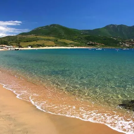 Studio En Corse, Face A La Mer. Grande Terrasse. Апартаменты