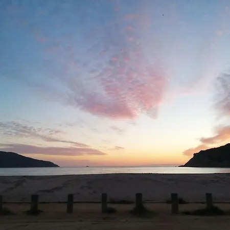 Апартаменты Studio En Corse, Face A La Mer. Grande Terrasse. *