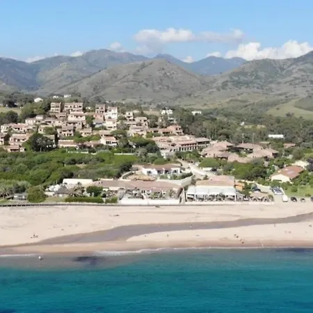 Апартаменты Studio En Corse, Face A La Mer. Grande Terrasse. *