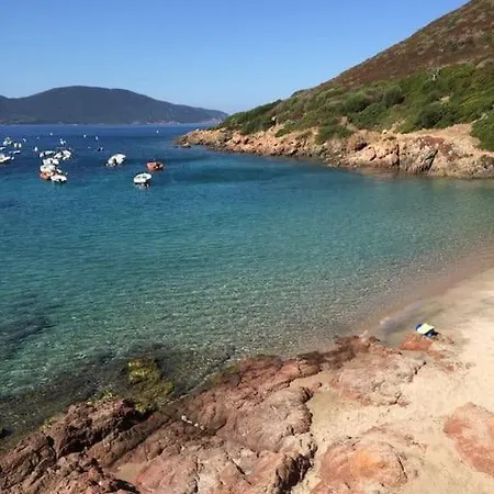 Апартаменты Studio En Corse, Face A La Mer. Grande Terrasse.